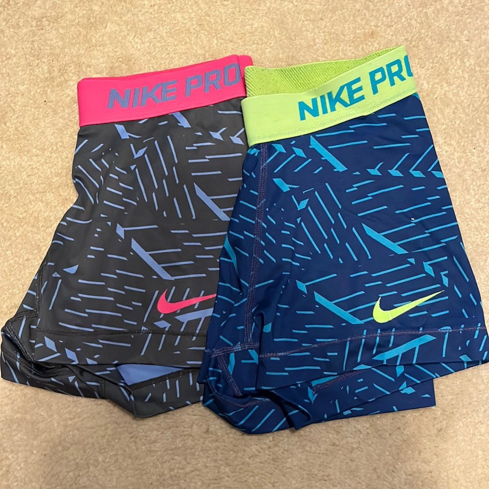 Women’s Nike Spandex Bundle (size XS)